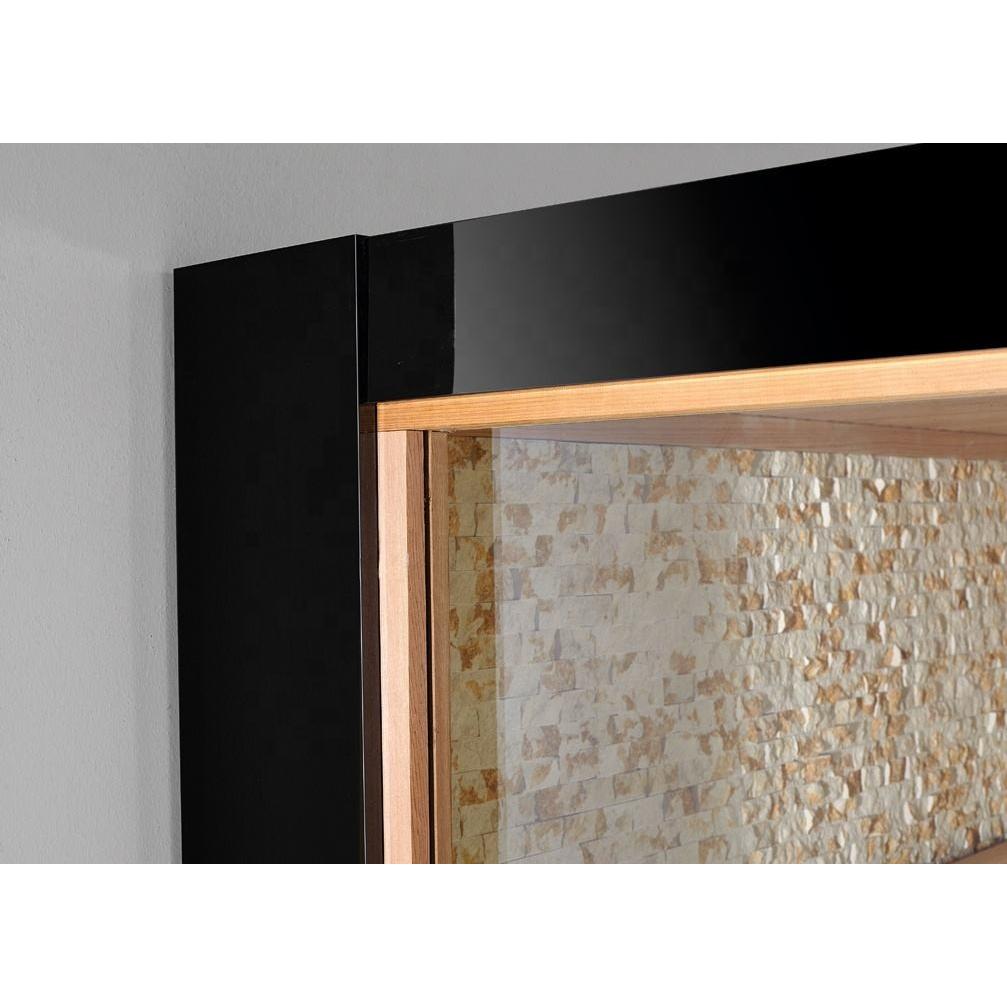 サウナのフチは高級感のあるブラックにカラーリング