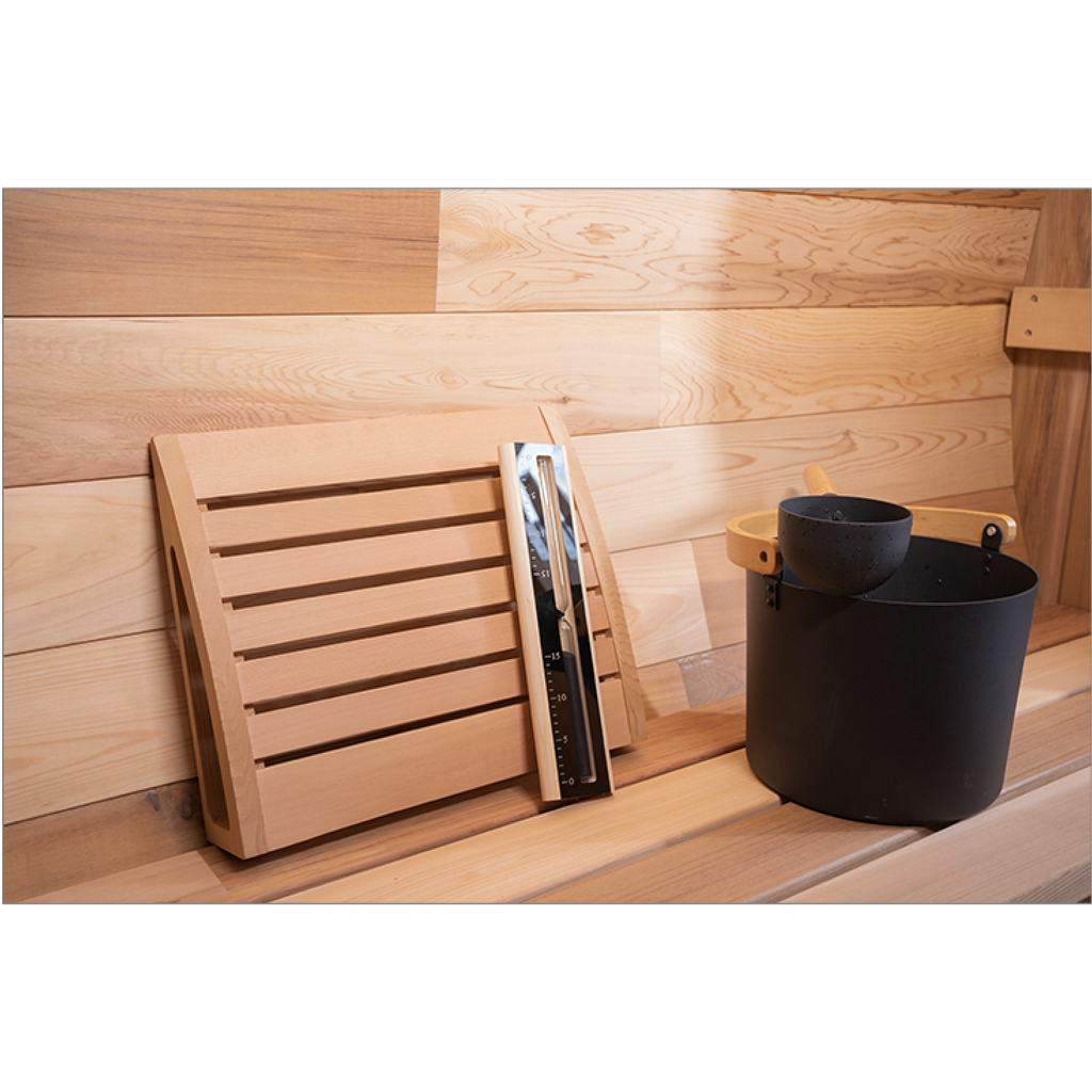 ロウリュセットや砂時計など充実の付属品