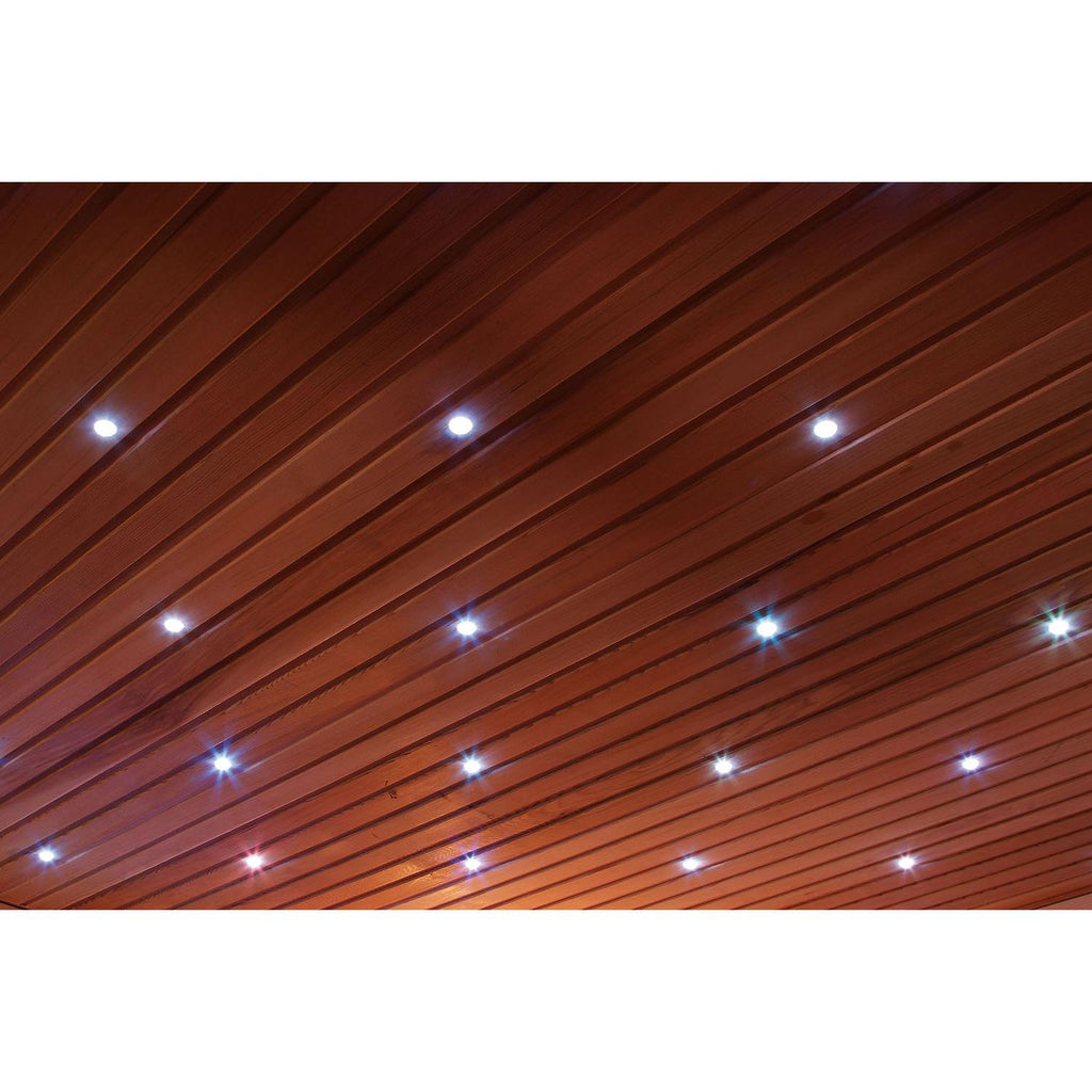 専用のLEDで明るく開放感のある空間を演出します