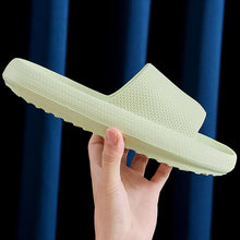 画像をギャラリービューアに読み込む, 柔軟性と弾力性のあるEVA素材を使用したシンプルで履き心地の良いスリッパ