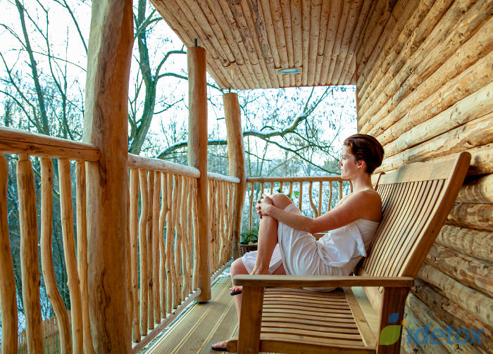 サウナ後の外気浴はなぜ必要？その効果や方法を解説 idetox オンラインショップ