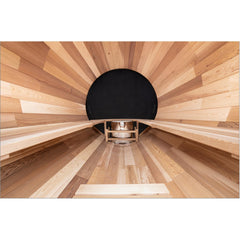 ストーブの熱が全体に行き渡る心地よいサウナ