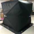 窓はマジックテープで隠すことも