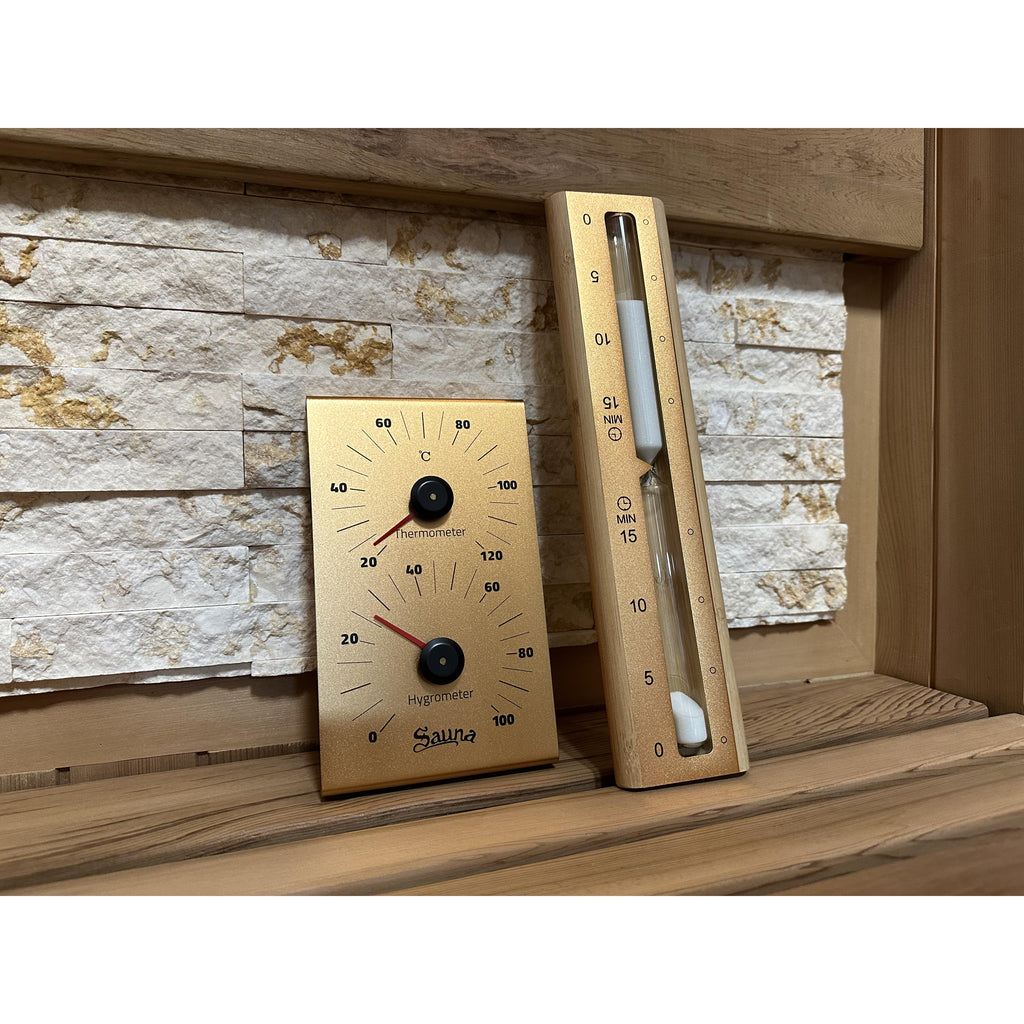 なめらかに加工されたアルミで高級感のあるサウナ室に