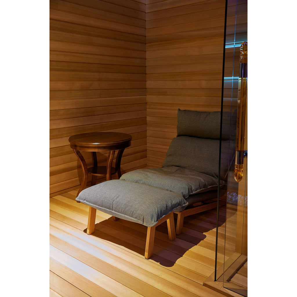 クールダウン後には季節を問わず使える室内の休憩スペース