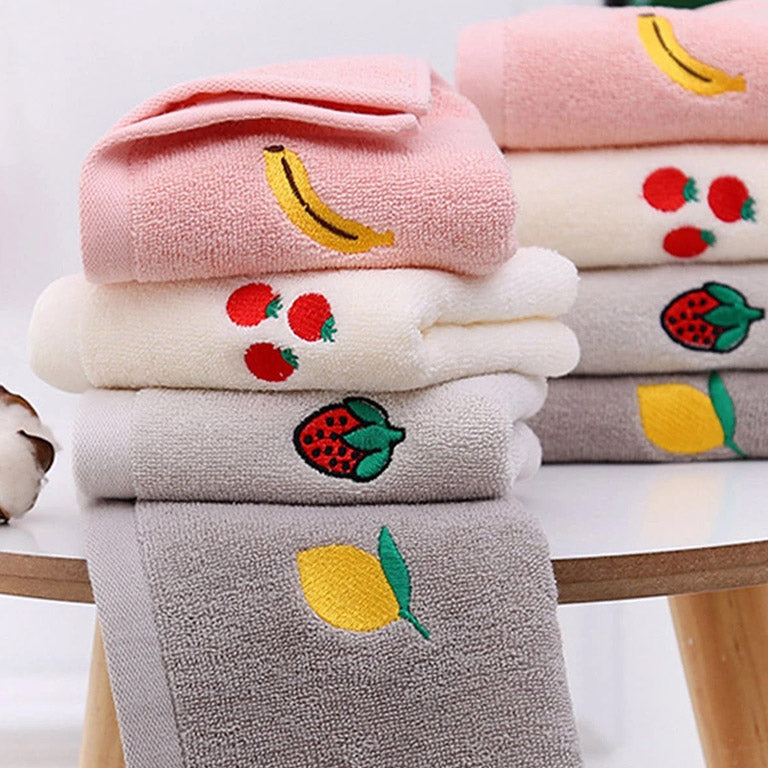 かわいいフルーツのワンポイント