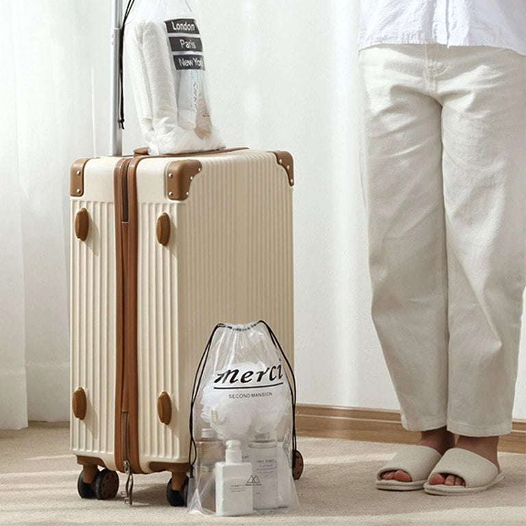 旅先にもピッタリのデザインとサイズ感