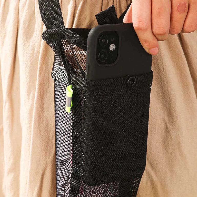 ポケットにはスマホを入れることも